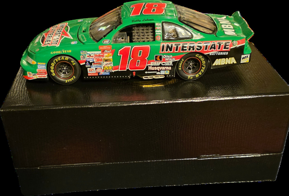 Bobby Labonte #18 Interstate Batteries 2000 Pontiac Elite 1:24 Diecast Nascar